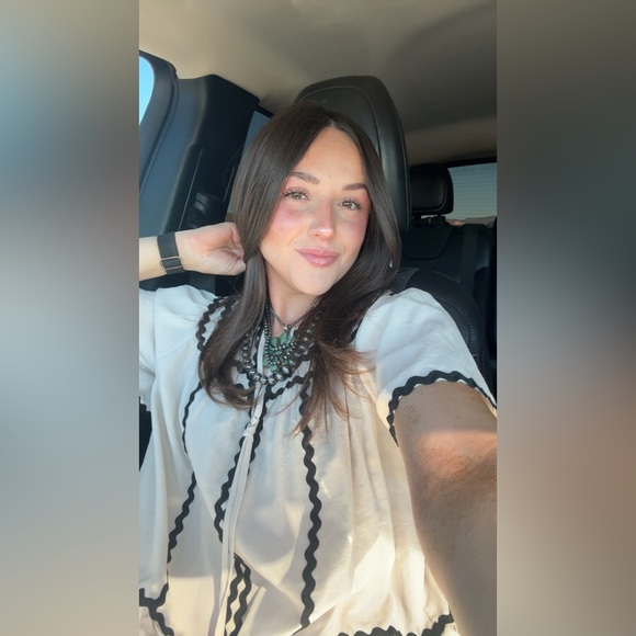 Meet your Posher, Mykaela - Picture 4 of 5